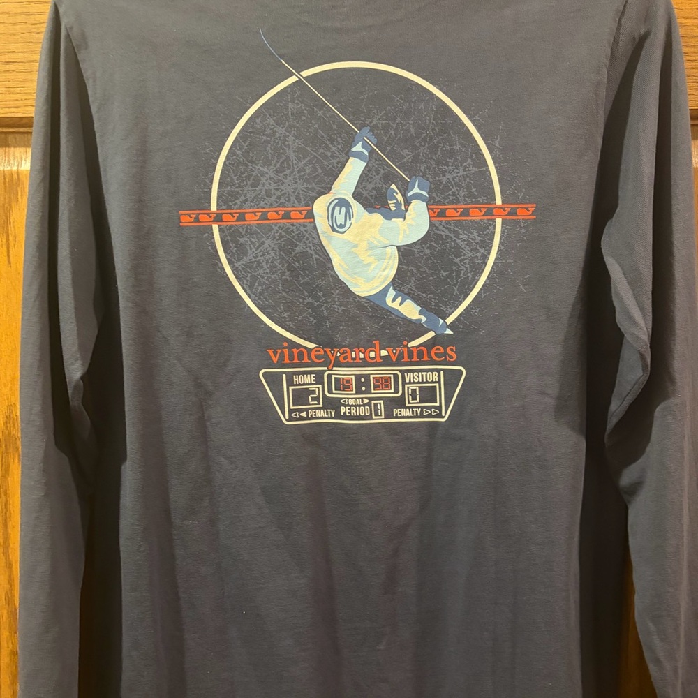 Vineyard Vines Hockey shirt